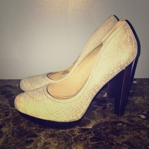 ✨Jessica Simpson Heels✨